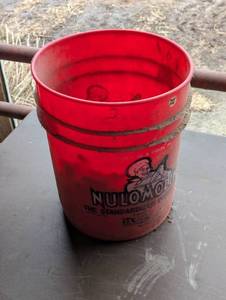5 Gallon Bucket - Electric Fence Pieces