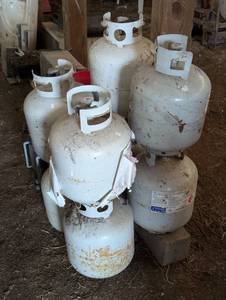 Lot of 8 - 20# Propane Tanks - Some Have Juice Still