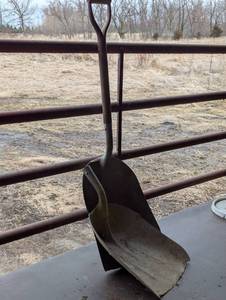 One Metal Scooping Shovels with Extra Shovel Missing Handle