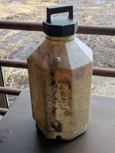 7 Gallon Poly Jug with Lid