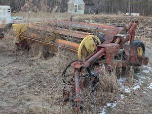 New Holland 472s Hay Bine Mower