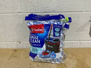 lot 212 image: LOT OF 4 Rinse Clean Mop Refills (2 Per Pack)