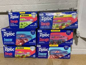 lot 231 image: LOT OF 6 Ziploc Bags