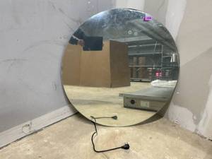 lot 306 image: LED Mirror With Defogger Pad 32 x 32