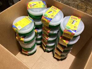 LOT OF 19 GLAD Take Aways Food Storage Containers (7 Per Pack)