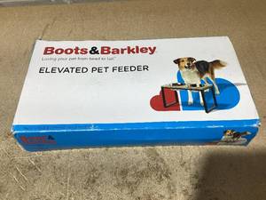 lot 329 image: Boots & Barkley Elevated Pet Feeder