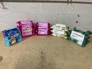 lot 164 image: LOT OF 5 Flushable Wipes