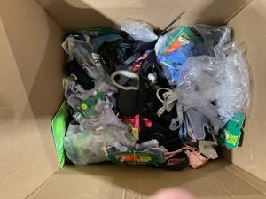 lot 308 image: BOX OF PET MERCHANDISE (Variety Sizes)