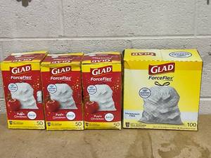 LOT OF 4 GLAD Trash Bags