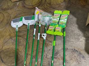 LOT OF 7 Libman Mops & Brooms