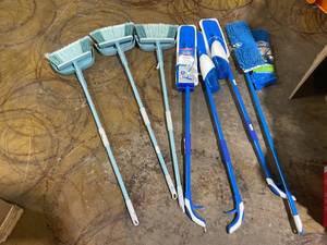 LOT OF 7 Brooms & Mops (Clorox, up&up)