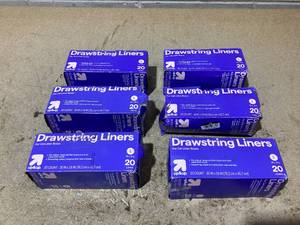 lot 132 image: LOT OF 6 up&up Drawsting Liners For Cat Litter Boxes (Size L)