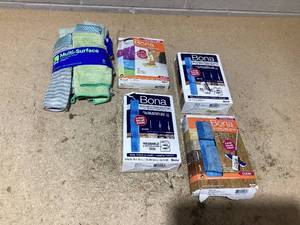LOT OF 5 Bona Mop Refills & up&up Cloths