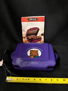 lot 13 image: Bella Ultimate Brownie Maker - Model 13603 (TSK-2183P) Purple, 120V 900W