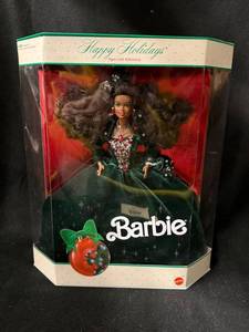 lot A-32 image: Barbie Happy Holidays Special Edition Doll - Velvet Emerald Green Gown