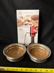 lot 54 image: Waerator W2 Instant Wine Aerator Kit - 4x AAA Battery Powered & 2 Wine Coasters