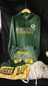 lot 72 image: Green Bay Packers Hoodie & Shirts Bundle - Football Logo EST 1921