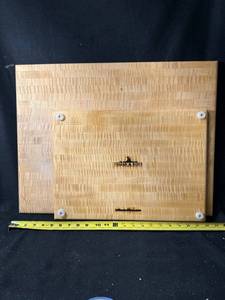 lot 90 image: Julian & Sons End-Grain Cutting Board Panel - 20 x 16 in - Fine Woodworking