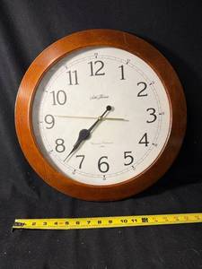 lot 98 image: Seth Thomas Brentwood 1506 Wall Clock - Westminster Whittington Chime