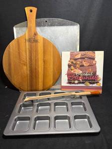 lot 158 image: Pizza Peel, 12-Cavity Brownie Pan, Blissful Brownies Book, Cookie Sheet & Spatula