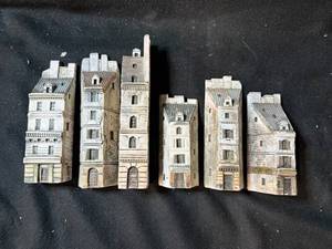 lot 168 image: Gault Original Ceramic Miniature Houses (Lot of 7) - European Town Facades, Hand-Painted