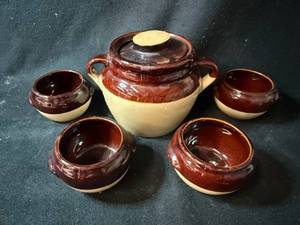 lot 171 image: Hallmarks USA Stoneware Bean Pot Covered Serving Dish with 4 Bowls - Two-Tone BrownCream