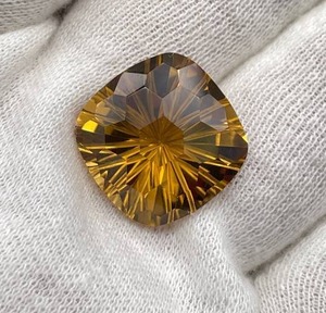 lot 34 image: 14.67 Carats Natural Citrine (Concave Fantasy Cut) Retail $734