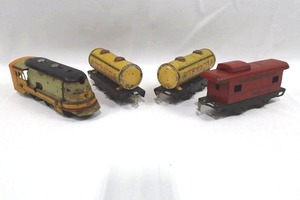 American Flyer 0-4-0 Locomotive with Texaco Tank Cars & Caboose (1930s Tinplate)