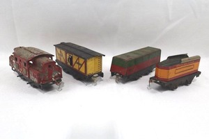 IVES #3251 Locomotive 1910-1930 American Flyer Tin-Litho Freight Cars & Tender 1930-1938