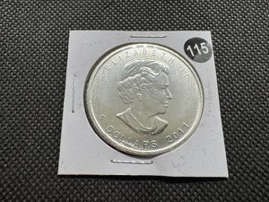 lot 115 image: 2011 BU Canadian 1 Oz. .9999 Silver Maple Leaf Coin