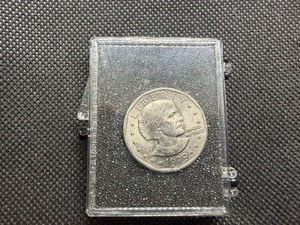 lot 147 image: Rare 1979 Susan B. Anthony Liberty D FG - Frank Gasparro ONE DOLLAR U.S Coin.