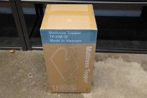 lot 16 image: 3 Memory Foam Mattress Topper - Full