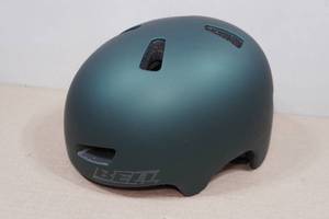 lot 62 image: Bell Slope Adult Multisport Helmet - 54-61cm