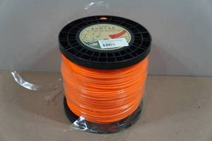 lot 63 image: Tri-Clone Kodiak Heavy Duty Last Longer Weed Eater String - 525