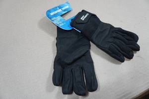 lot 76 image: Clam Ice Armor Waterproof Tactical Gloves - Small