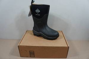 lot 99 image: Muck Boots Arctic Sports Boots - Mens 5Womens 6