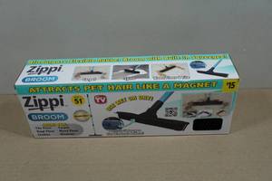 lot 113 image: As Seen on TV Zippi Pet Hair Broom