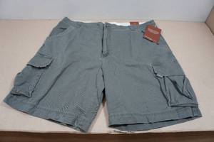 lot 137 image: Sonoma Shorts - Size 40