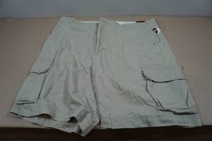 lot 138 image: Sonoma Shorts - Size 40