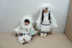 lot 168 image: Vintage Heritage Dolls