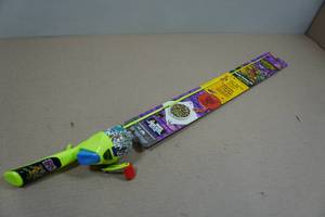 lot 197 image: Teenage Mutant Ninja Turtles Youth Fishing Pole