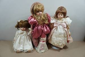 lot 214 image: Vintage Porcelain Dolls
