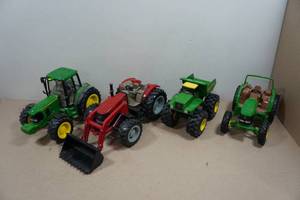 lot 227 image: Case and John Deere Replicas