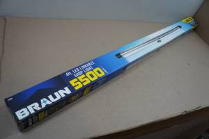 lot 232 image: Braun 4 LED Linkable Shop Light