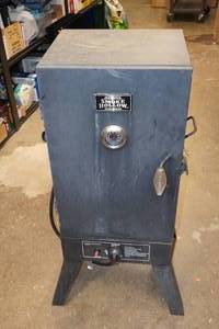 lot 55A image: Smoke Hollow Wood Smoker