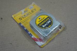 lot 267 image: Stanley 26 Powerlock Tape Measure