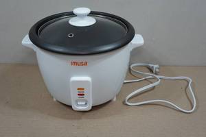 lot 272 image: Imusa Rice Cooker