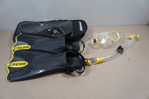 lot 334 image: Cressi Adult Rondine Palau Fin Snorkel Set - Fin Size LXL