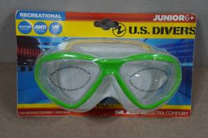 lot 343 image: US Divers Junior Goggles