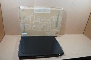 lot 11 image: Nutrichef Food Warming Tray